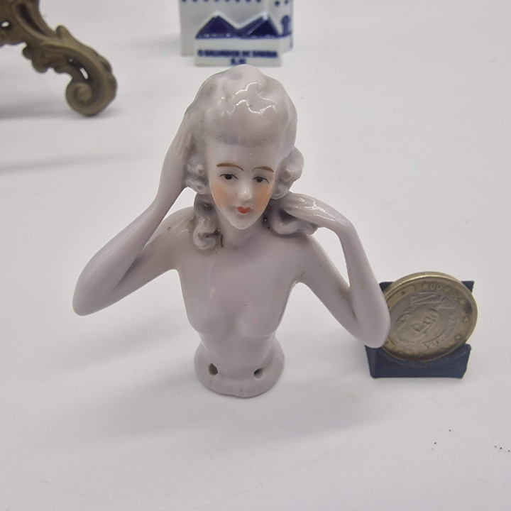 Немецкая фарфоровая кукла-половинка (Half Doll), 1910-е гг.