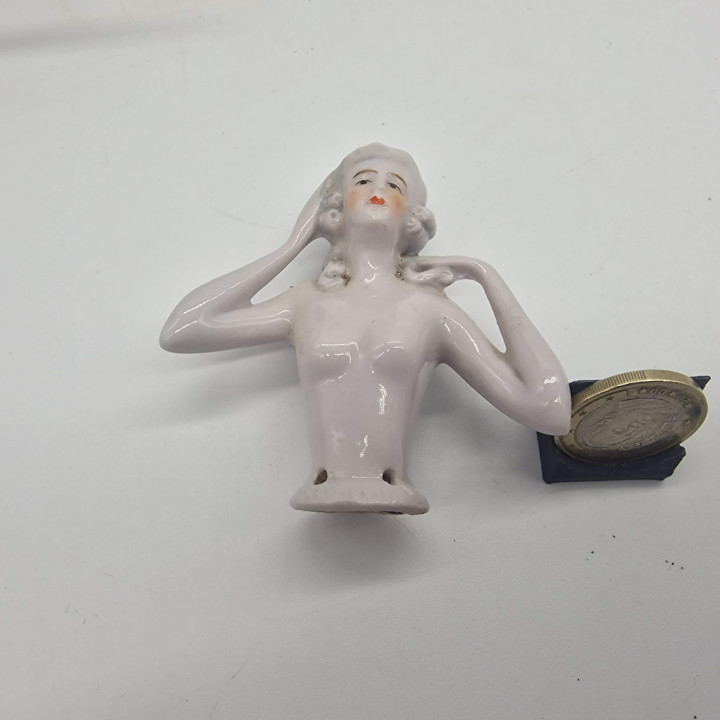 Немецкая фарфоровая кукла-половинка (Half Doll), 1910-е гг.