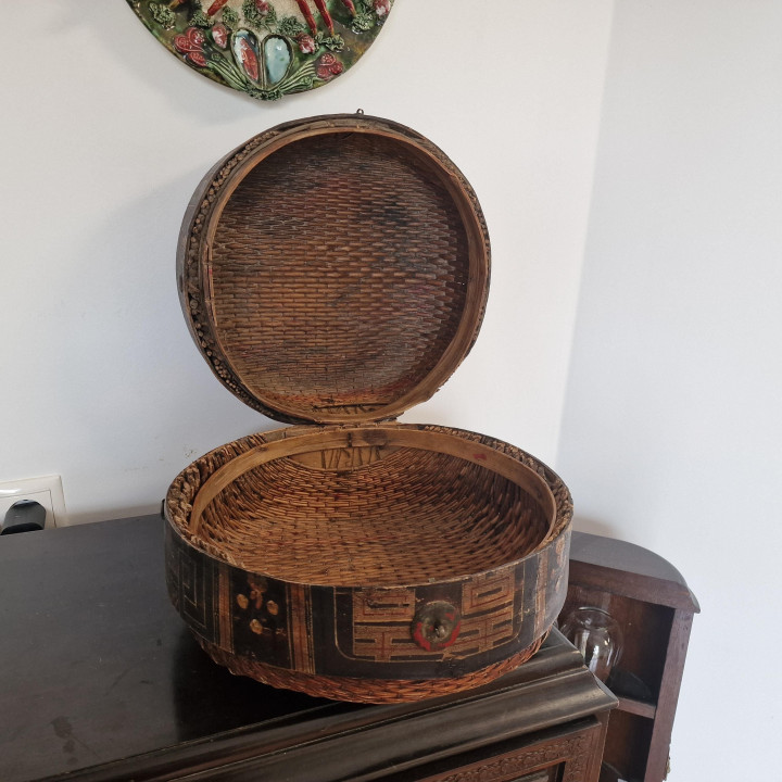 Panier Chinois Vintage en Bambou Laqué - 45cm