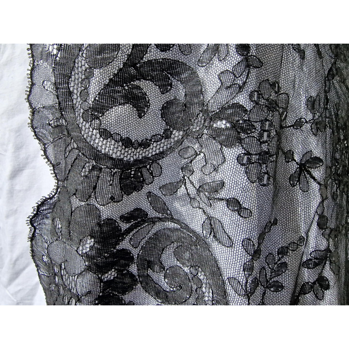 Antike Spanische Mantilla 1960er | Schwarze Spitze 220x100