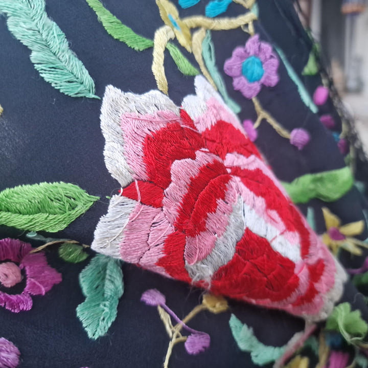 Vintage Mantón de Manila lata 50. - Ręcznie haftowany jedwab