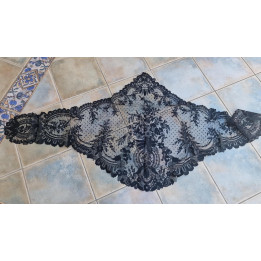 Zabytkowa koronka Chantilly z jedwabiu, XIX w., 170x70 cm