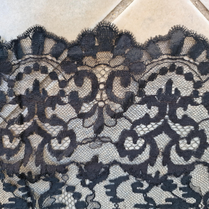 Vintage Spanische Mantilla Seide (1930-1950) | Rechteckiger Schleier