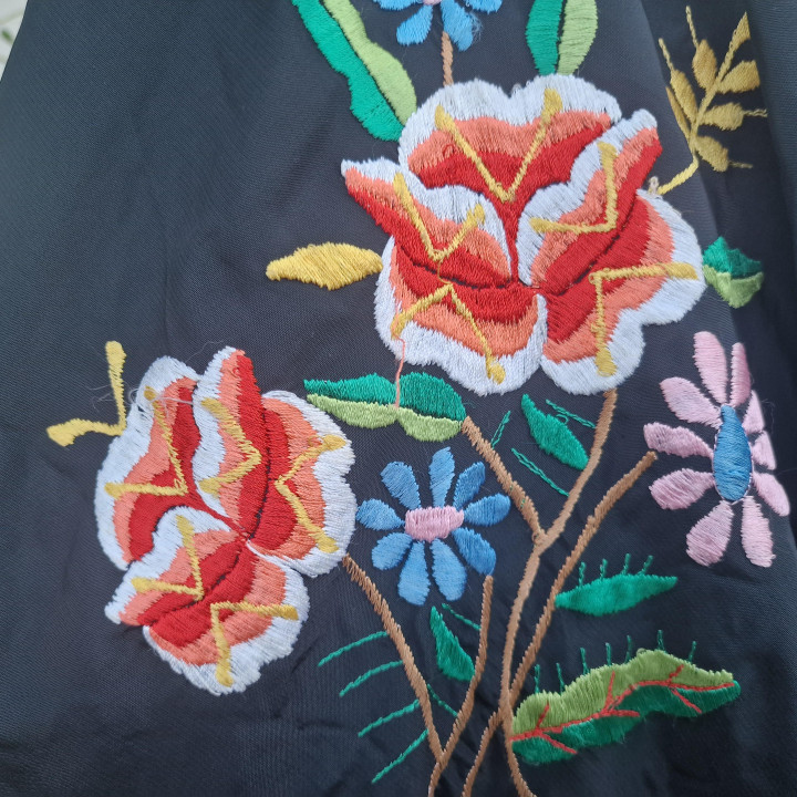Mantón de Manila Vintage 1940-1950 - Viscosa Negra 110x110cm