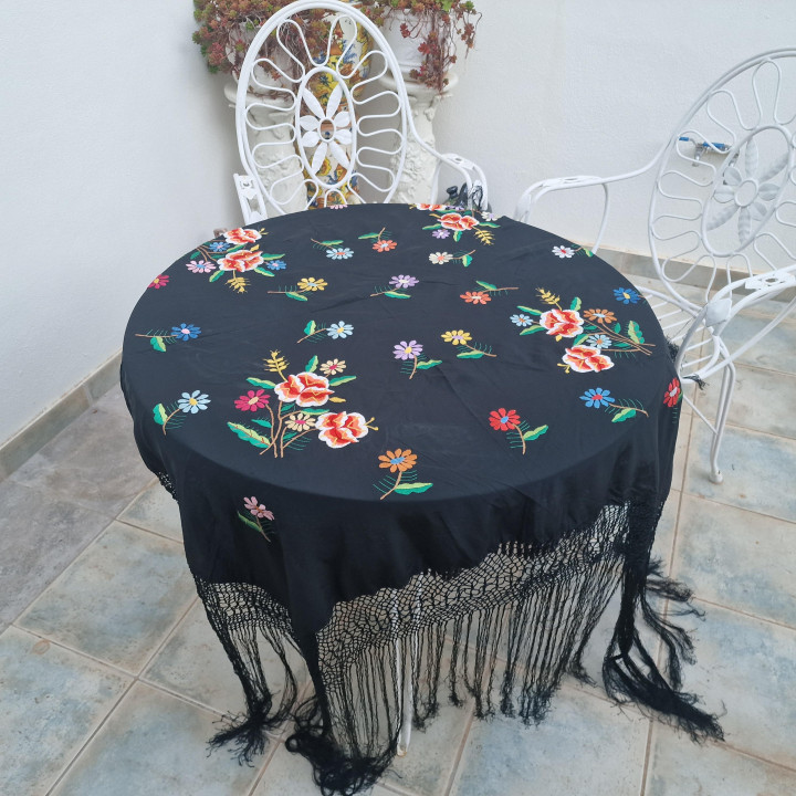 Zabytkowy szal Manila 1940-1950 - czarna wiskoza 110x110 cm