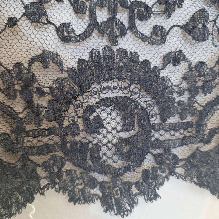 スペイン製シルクマンティラ (1910年頃)