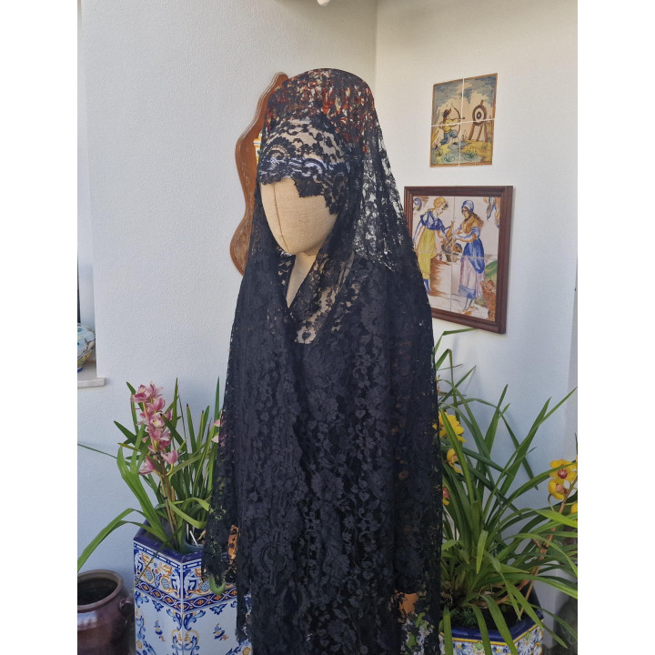 Mantilla Española de Seda Negra s. XX