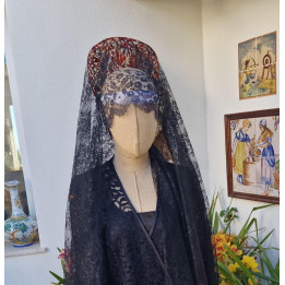 Vintage Spanish Black Lace Mantilla 1960s-1970s