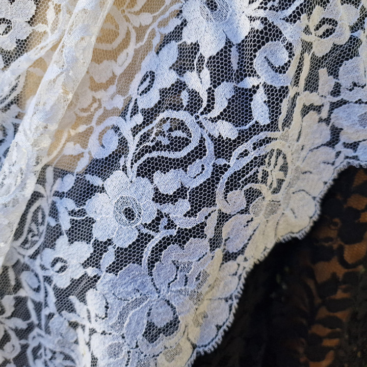 Mantilla Española Vintage Años 80 Blanca | Encaje Floral