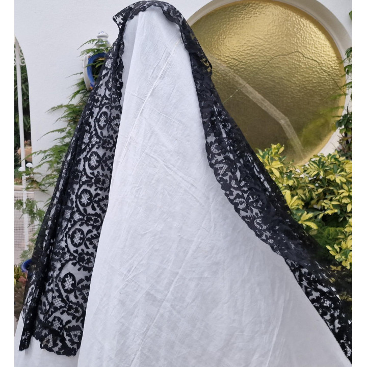 Antique Handmade Silk Mantilla – Spanish Lace 1960s