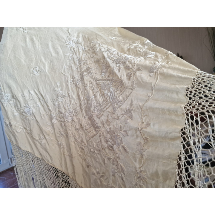 Vintage Silk Mantón de Manila - Hand-Embroidered 150x150cm