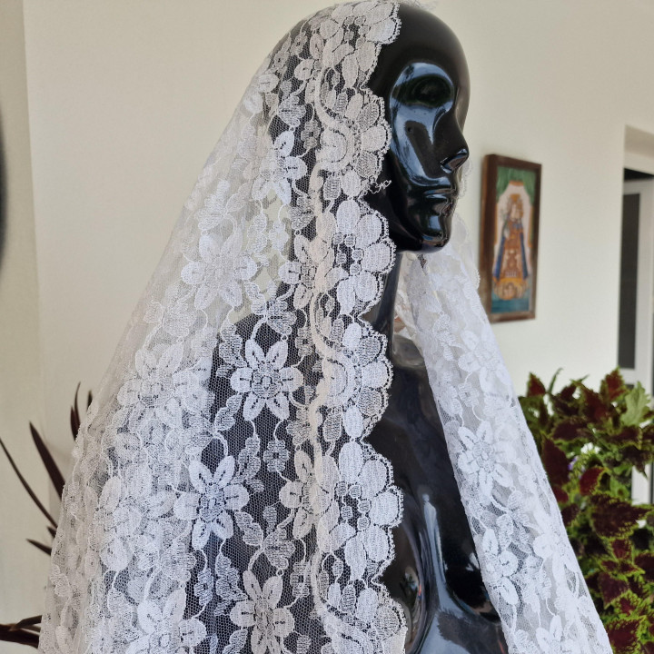 Mantiglia Spagnola in Pizzo Bianco - Anni '70