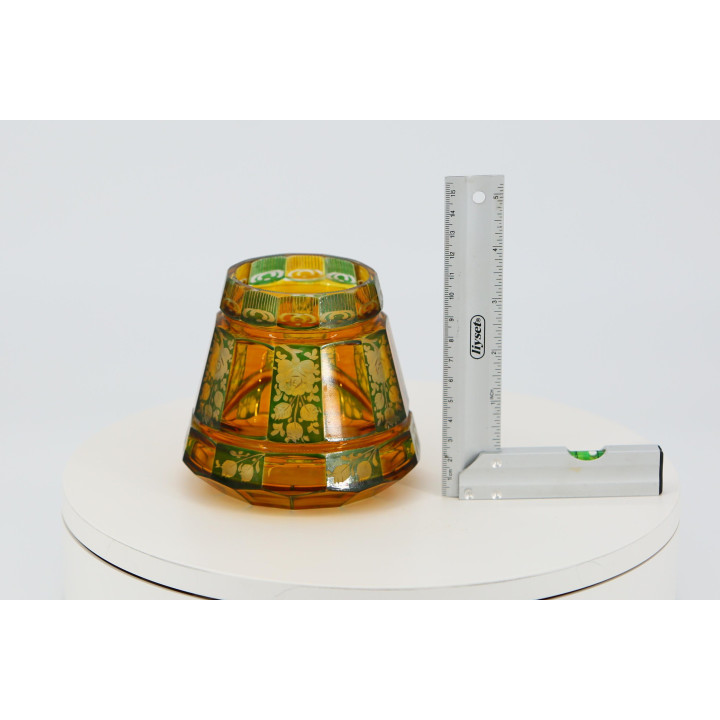 Vase de Bohême en Cristal Ambré Gravé à la Main (1950)