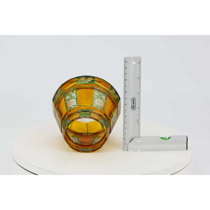 Jarrón Bohemio de Cristal Ámbar Grabado a Mano (1950)