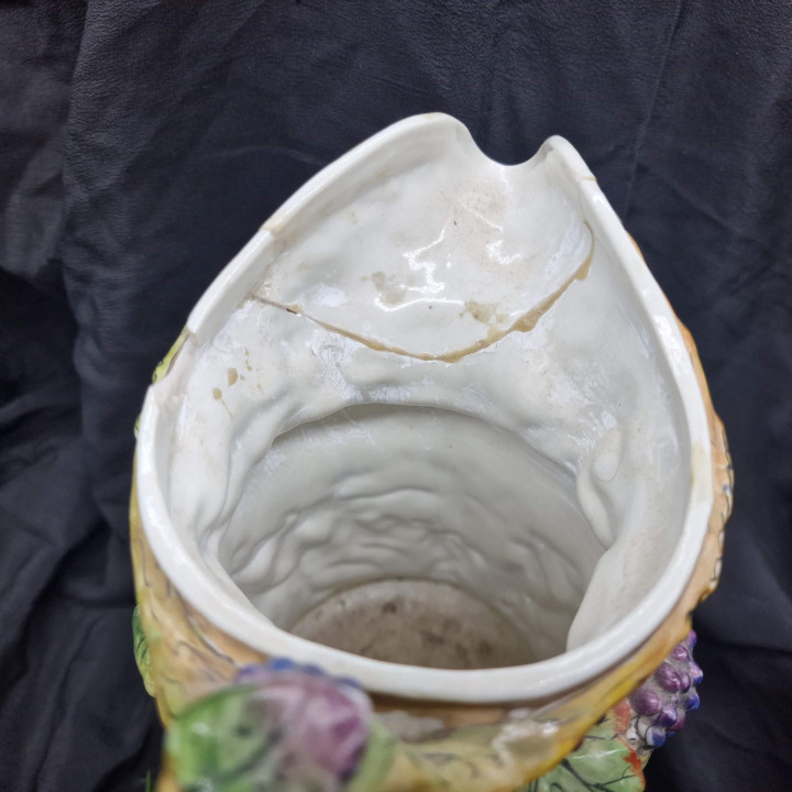 Capodimonte kruik jaren 40 (ter restauratie)