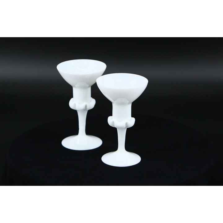 Candelabri in Vetro Opalino Portieux Vallerysthal, Francia 1960