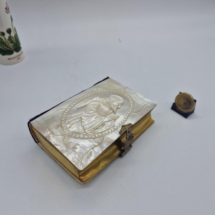 1883年 スペイン製アンティーク祈祷書 Novísimo Diamante Divino