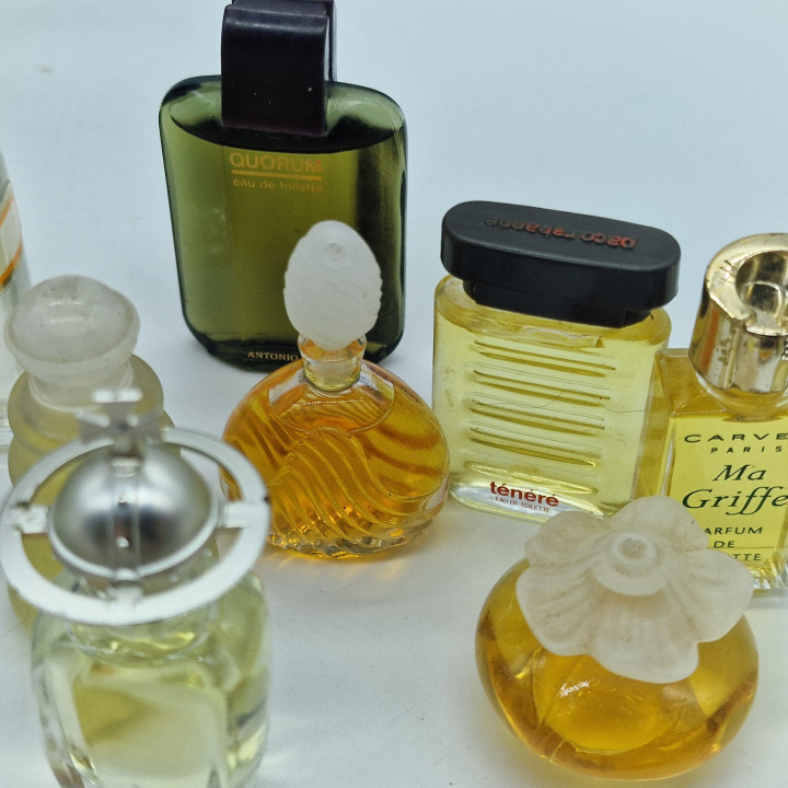 Lote de 30 Miniaturas de Perfume Vintage, Frascos de Colección, Vivienne Westwood, Caron, Paco Rabanne, Carven, Vidrio Años 198…