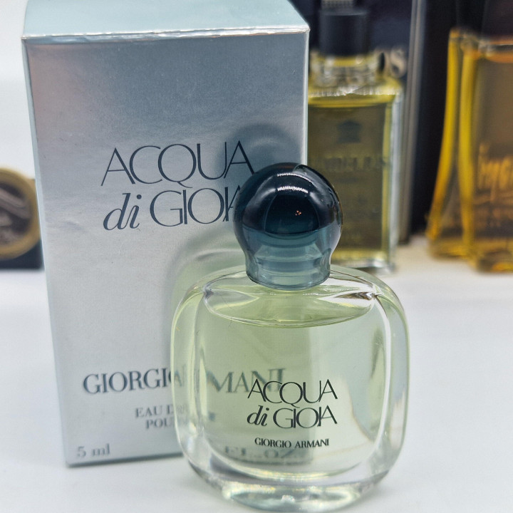 Set van 6 Vintage Parfum Miniaturen met Doos - Giorgio Armani, Madelios Paris, Isabella Rossellini - Verzameling Flacons, 5-10…