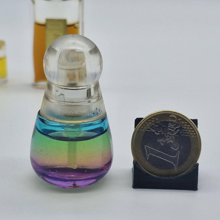 Set di 3 Miniature di Profumo Estée Lauder: White Linen, Cinnabar e Beyond Paradise
