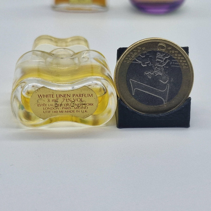 Set di 3 Miniature di Profumo Estée Lauder: White Linen, Cinnabar e Beyond Paradise