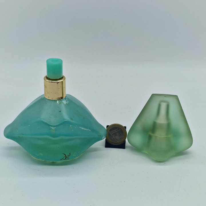 Profumo Vintage Salvador Dali Laguna Eau de Toilette, Flacone Scultoreo Labbra e Naso Anni 90, Tester da 100ml con 25ml di Cont…