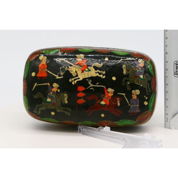 Boîte laquée persane antique - XIXe siècle Art Qajar