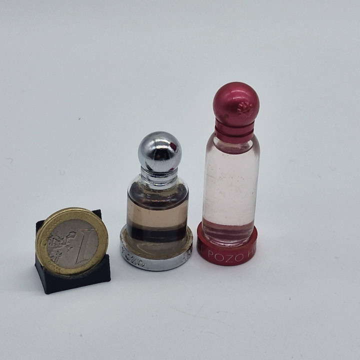 Zestaw 2 Miniatur Perfum, Kolekcjonerskie Flakoniki - J. Del Pozo Halloween Fever i Kiss Sexy, Vintage Zapachy z Lat 2010 4-5ml