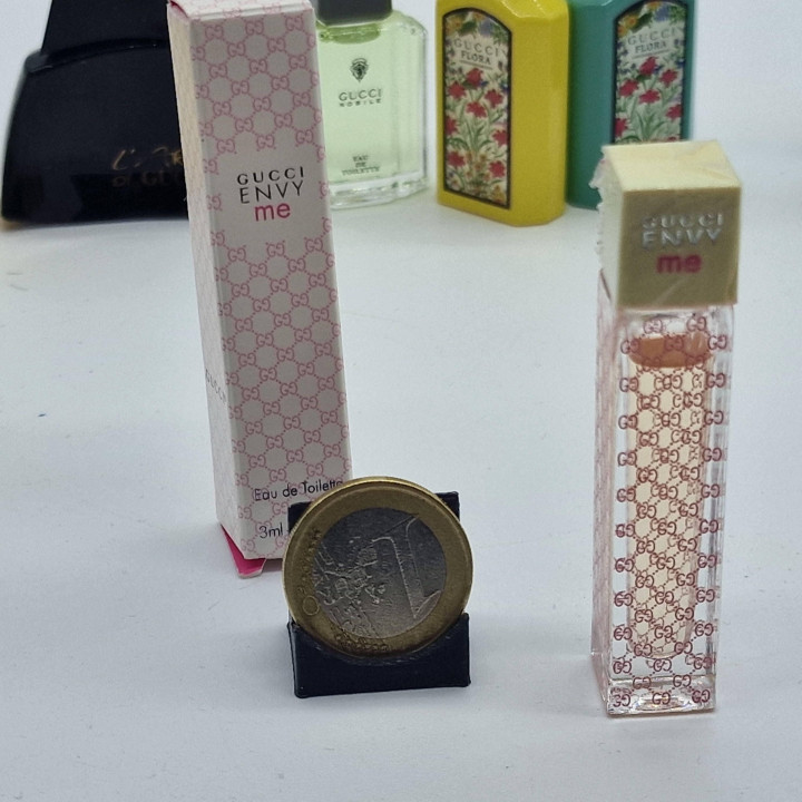 Gucci Perfume Miniatures Set, Vintage Fragrance Collectible Lot of 7 - Nobile, Envy for Men, L'Arte di Gucci, Flora Gorgeous