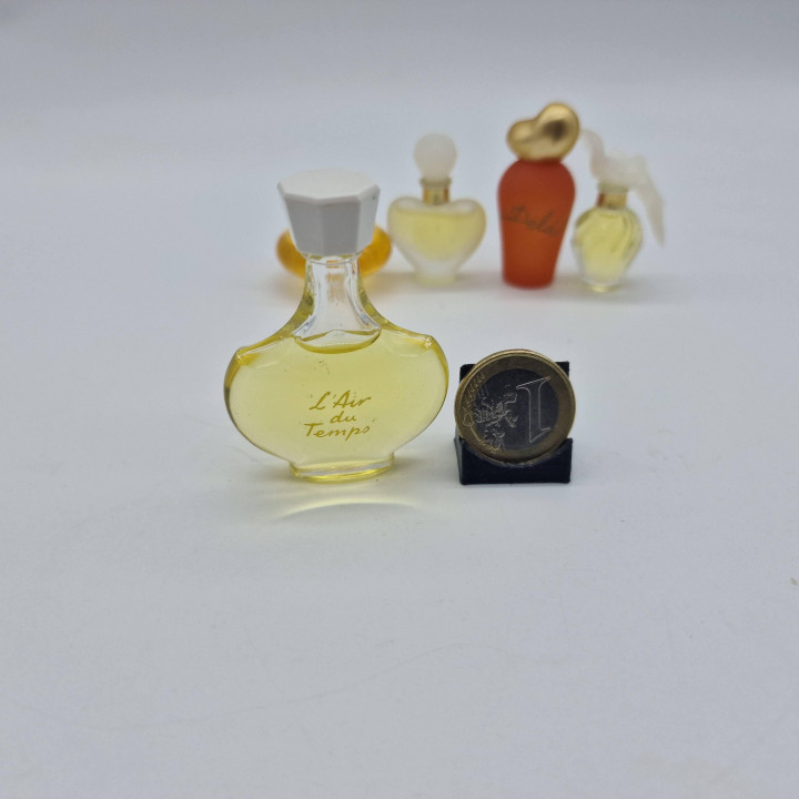 Set de Miniaturas de Perfume Vintage, Coleccion de 5 Nina Ricci, L'Air du Temps Lalique, Fleur de Fleurs, Deci Dela y Farouche,…