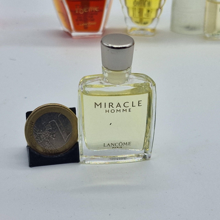Set van 8 Vintage Lancome Parfum Miniaturen, Tresor, Magie Noire, Poeme, Miracle en Herenparfums, Zeldzame Franse Verzamelflesj…