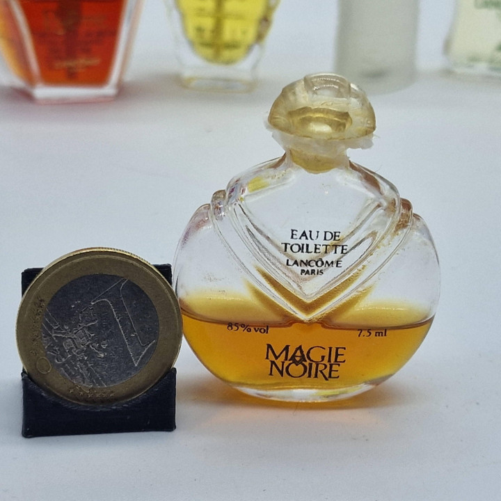 Lote de 8 Miniaturas de Perfume Lancome Vintage, Tresor, Magie Noire, Poeme, Miracle e Fragrancias Masculinas, Colecionismo de…