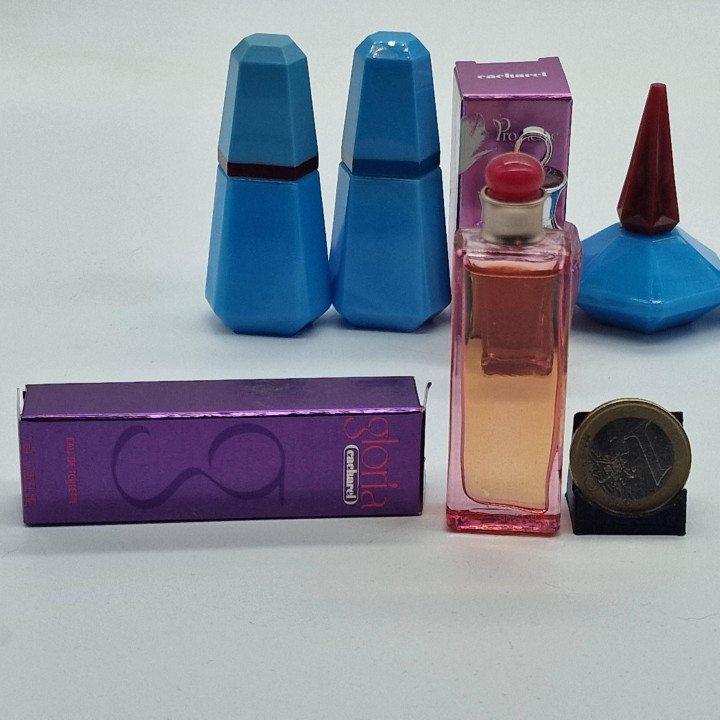 Zestaw Miniatur Perfum Vintage Cacharel, Lot 7 Flakonikow Kolekcjonerskich Gloria LouLou Promesse Anais Anais, Okres od 1978 do…