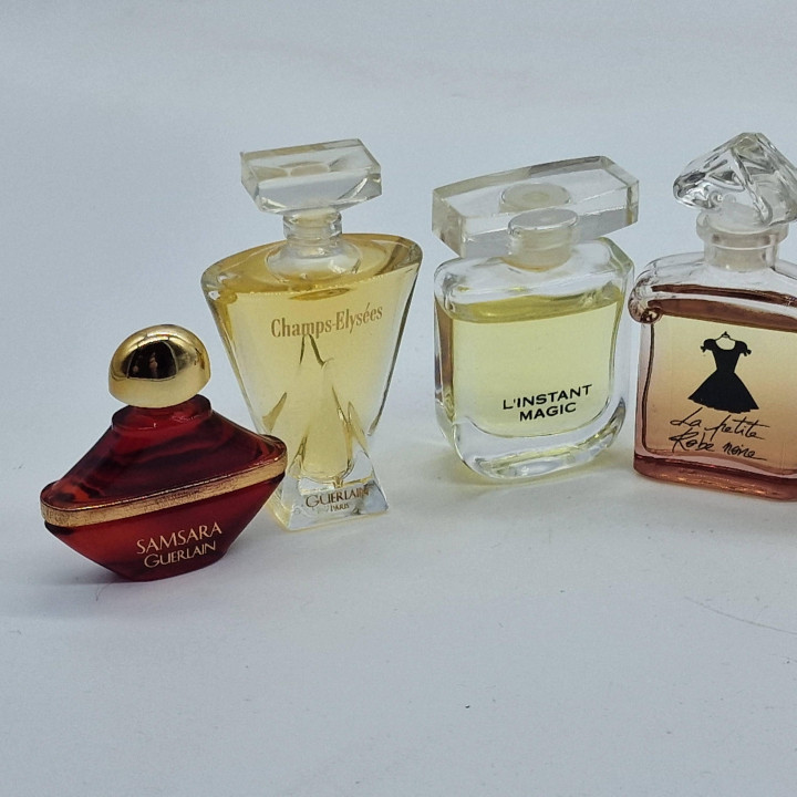 Conjunto de 9 Miniaturas de Perfume Guerlain - Shalimar, Samsara