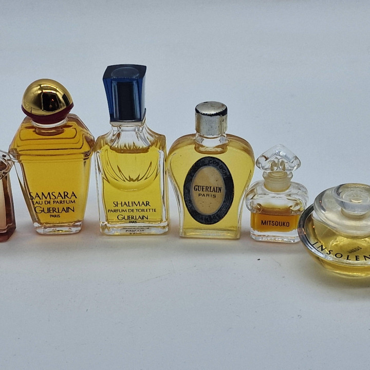 Conjunto de 9 Miniaturas de Perfume Guerlain - Shalimar, Samsara