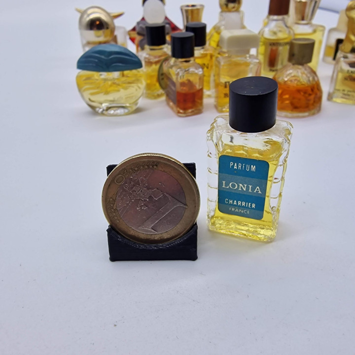 Collectie van 25 Vintage Franse Mini Parfums Guerlain, Balmain