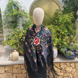 Mantón de Manila Vintage de Raso Negro con Bordado a Mano en Seda Natural Flores Polícromas y Enrejado Artesanal para Flamenco…