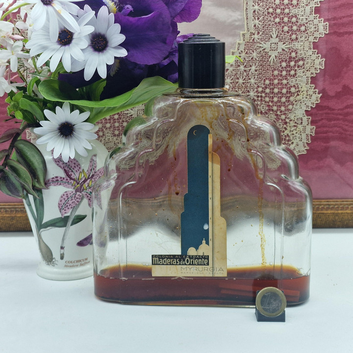 Antique Myrurgia Maderas de Oriente 1L Display Bottle