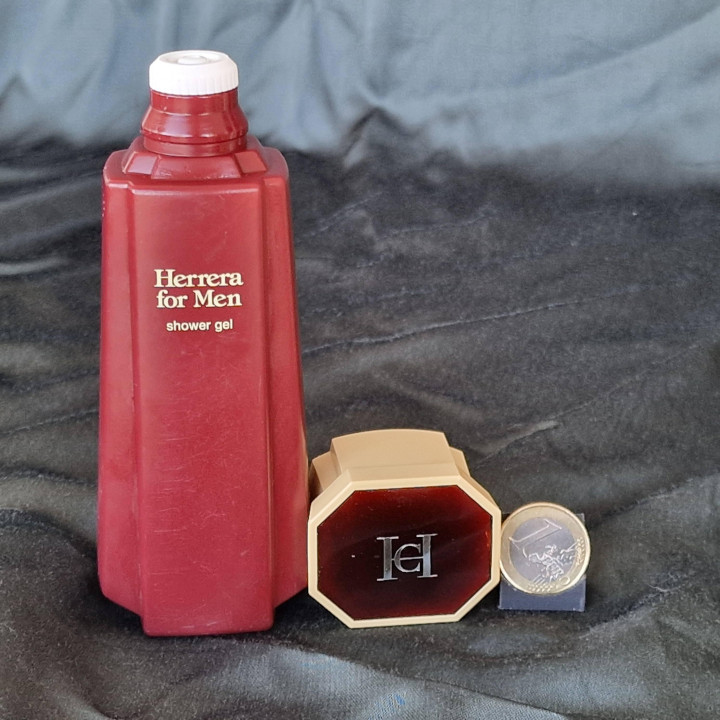 Gel Douche Vintage et Savon Carolina Herrera Herrera for Men, Flacon Octogonal de 150ml, Pièce de Collection Discontinuée vers…
