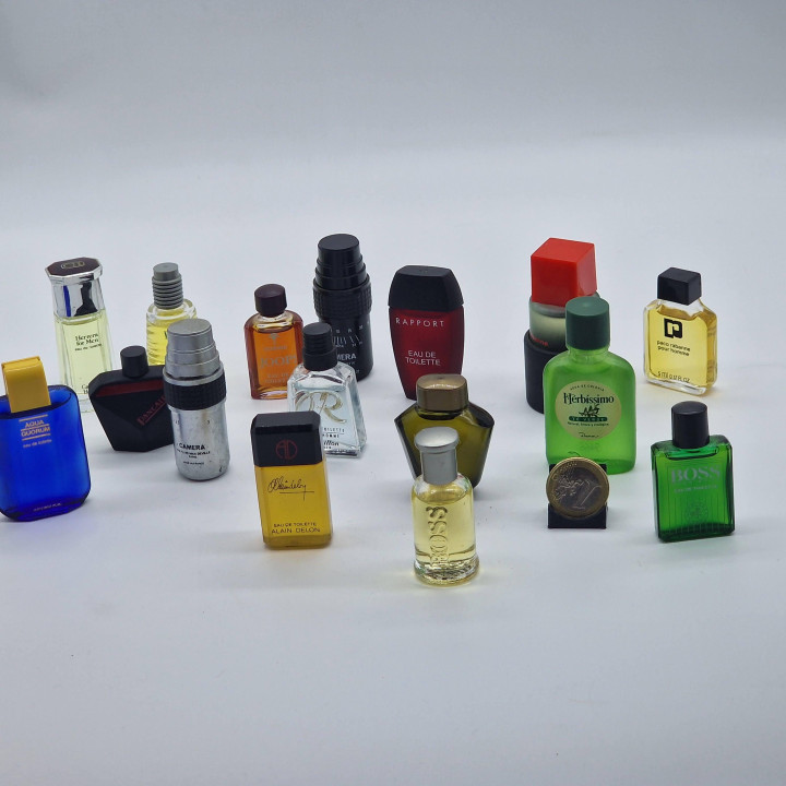 Набор 16 винтажных мужских миниатюр духов, Paco Rabanne, Hugo Boss, Alain Delon Iquitos и Courreges, коллекционный парфюм 90-х