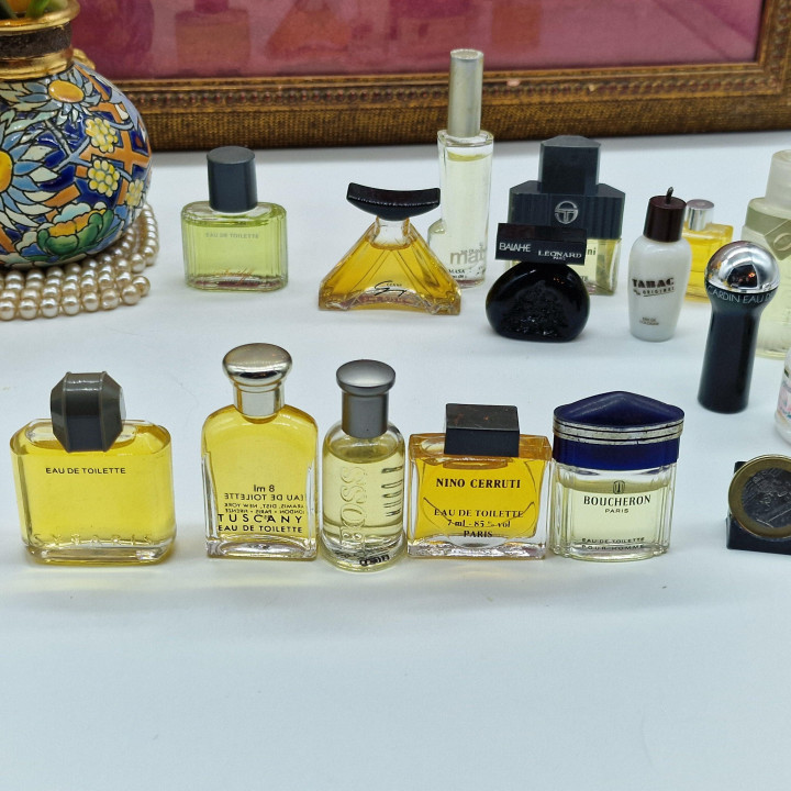 Set van 20 Vintage Parfum Miniaturen, Burberrys Azzaro Boss Boucheron Cacharel, Zeldzame Parfümflesjes Verzameling, Jaren 1990