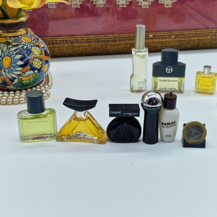 Set van 20 Vintage Parfum Miniaturen, Burberrys Azzaro Boss Boucheron Cacharel, Zeldzame Parfümflesjes Verzameling, Jaren 1990