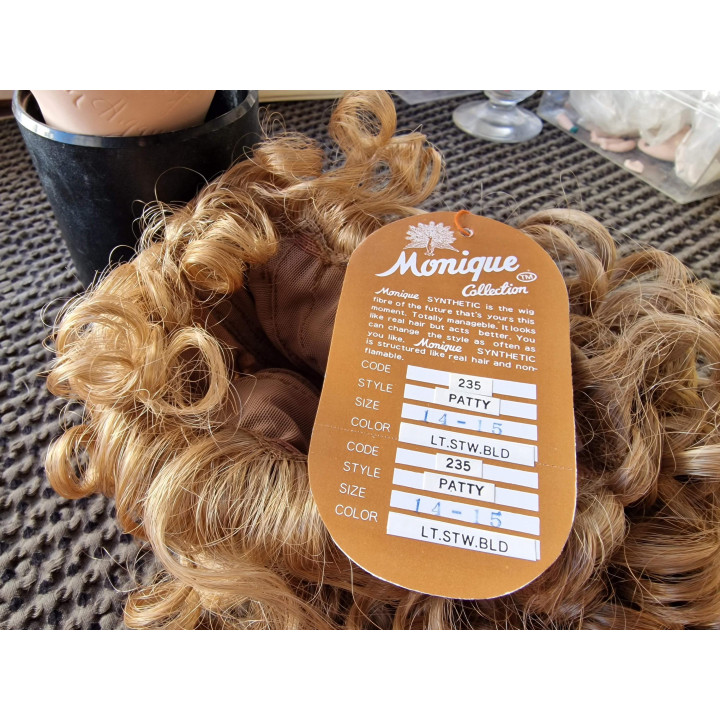 Monique Collection Patty ドールウィッグ 14-15" 未使用品