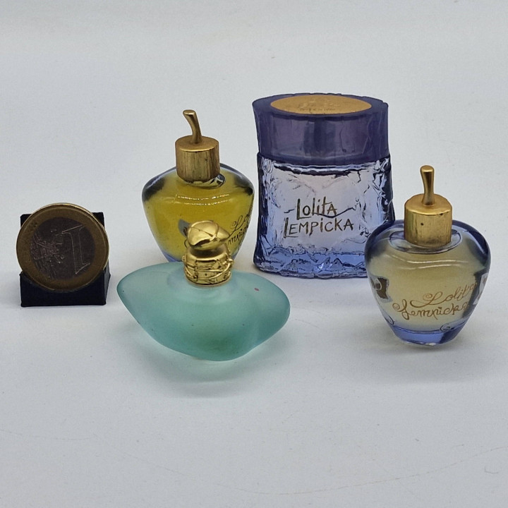 Miniature di Profumo Lolita Lempicka Vintage, Lotto di 4 Bottiglie, Le Premier, Au Masculin, L de Lolita, Collezione 5ml, Anni…