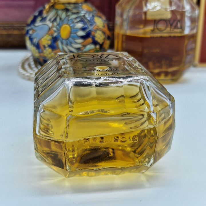 Colônia Vintage Joya Myrurgia Perfume, Frasco Facetado com Caixa, 100ml Restante de 200ml, Anos 90 Espanha Raro Colecionador