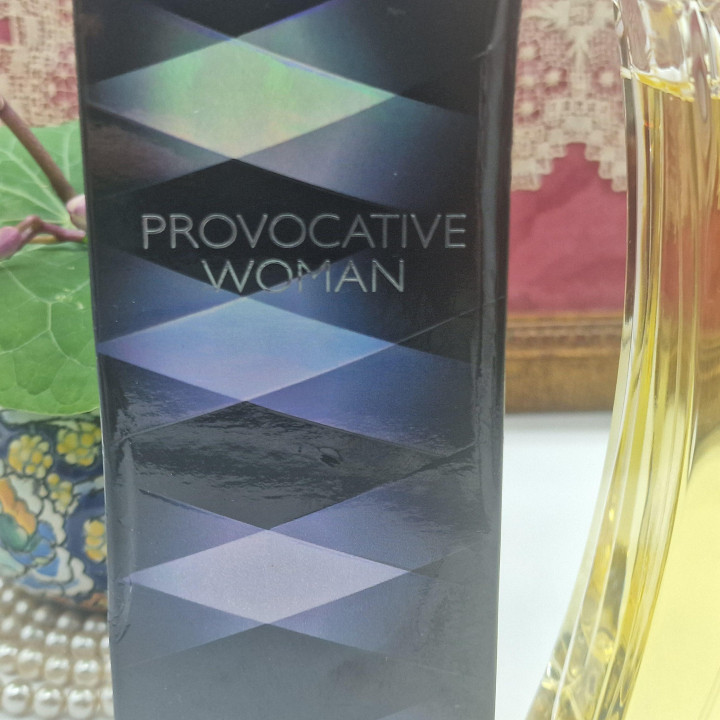 エリザベスアーデン プロヴォカティヴ ウーマン EDP 100ml ヴィンテージ香水 2004年 オリジナル調合 廃盤 レディース フレグランス レア コレクター コレクション ボックス 箱入り