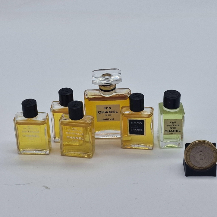 Set van 6 Vintage Chanel Parfum Miniaturen - No 5 Parfum, Coco, Cristalle, No 19, Collectie Franse Geuren, Jaren 80 en 90 Flaco…