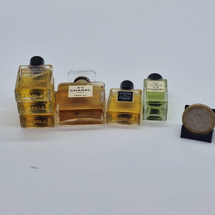 Set van 6 Vintage Chanel Parfum Miniaturen - No 5 Parfum, Coco, Cristalle, No 19, Collectie Franse Geuren, Jaren 80 en 90 Flaco…