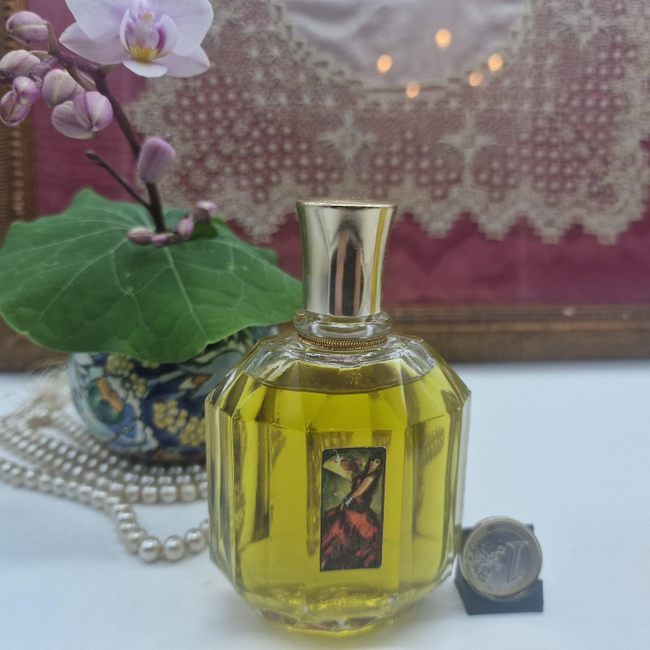 Perfume Vintage Frasco de Colonia, Maja Myrurgia España, Botella de Vidrio Tallado 100 ml, Años 80 Coleccionismo Tocador, Casi…