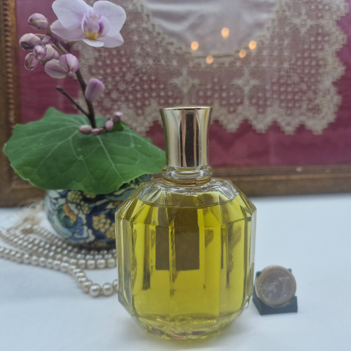 Profumo Vintage Boccetta di Profumo, Maja Myrurgia Spagna, Bottiglia Vetro Intagliato 100 ml, Anni 80 Collezionismo Toeletta, Q…
